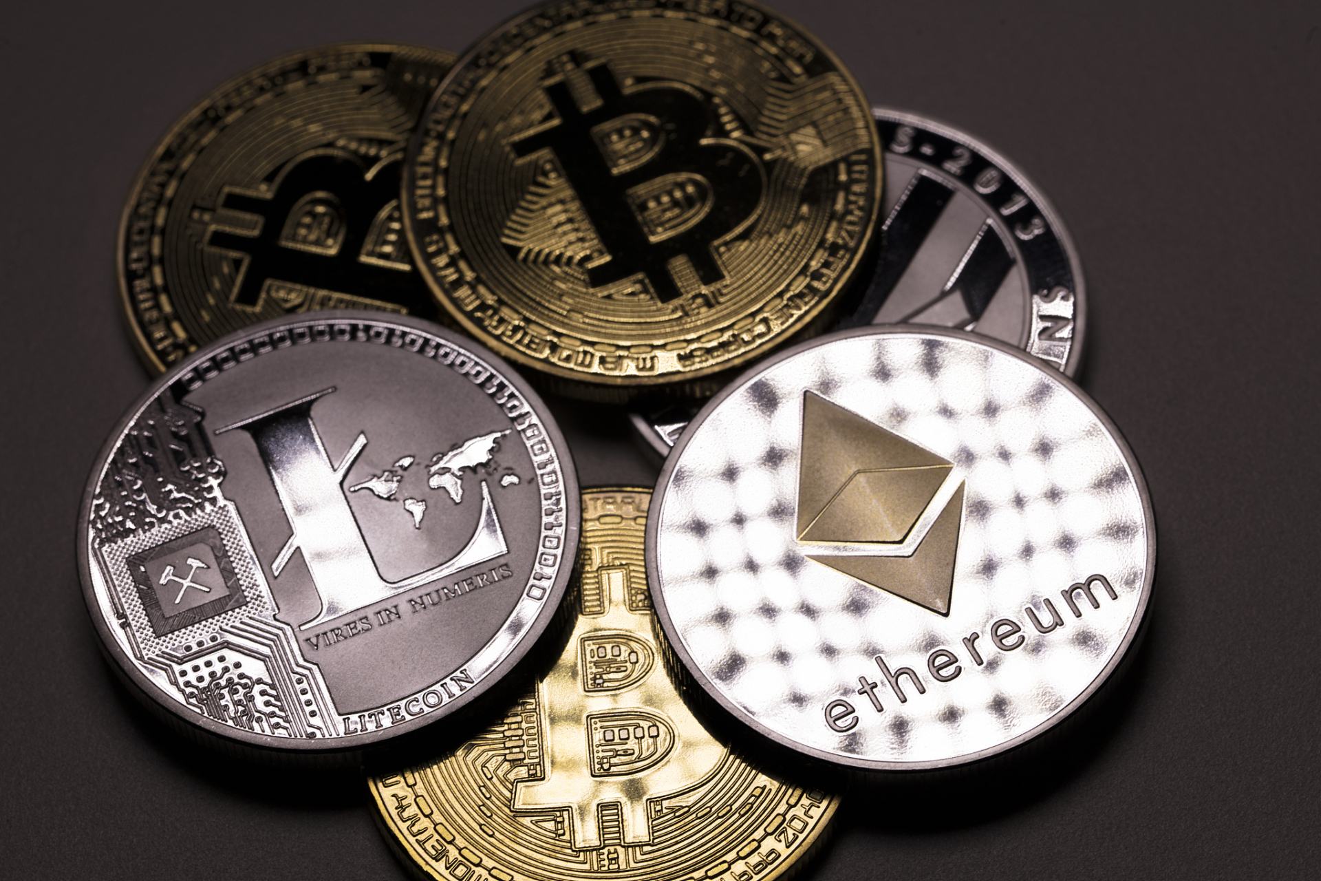 Custodia Bank與Vantage Bank在無需許可的區塊鏈上成功發行銀行穩定幣，重塑金融格局的革新之舉