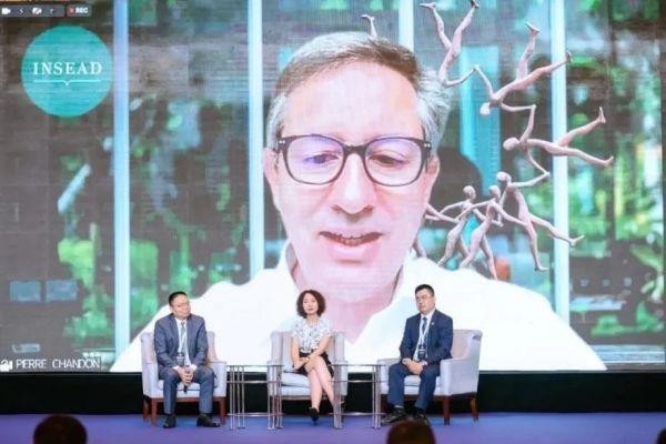 DFINITY的Pierre Samaties深度探討自寫互聯網，AI在Web3應用構建中的潛力與挑戰